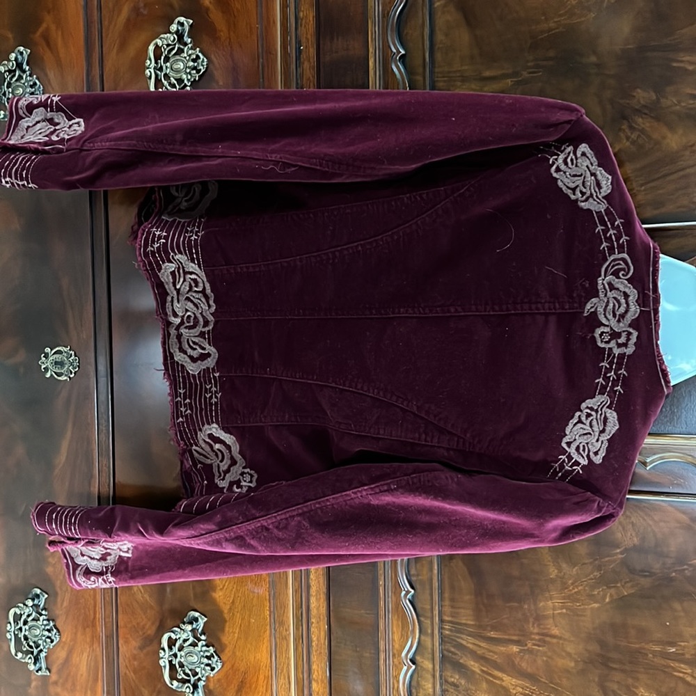 Embroidered crop blazer - Picture 3 of 3